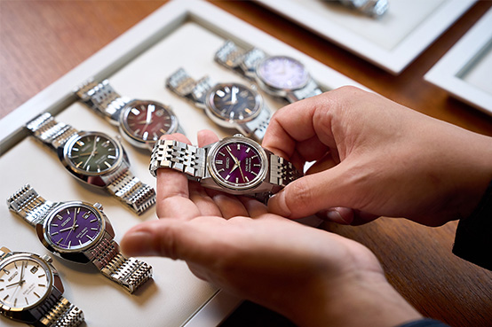 写真：KING SEIKO カラーバリエーション